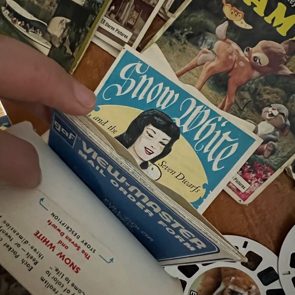 Vintage Viewmaster Lot 2 Viewers 17 Assorted Disc Sets Out of Print Disney - Picture 4 of 13